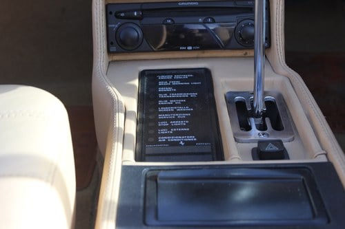 1985 Ferrari Mondial QV Cabriolet In vendita (immagine 51 di 177)