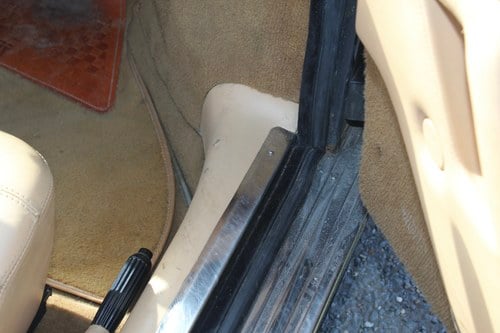 1985 Ferrari Mondial QV Cabriolet In vendita (immagine 59 di 177)