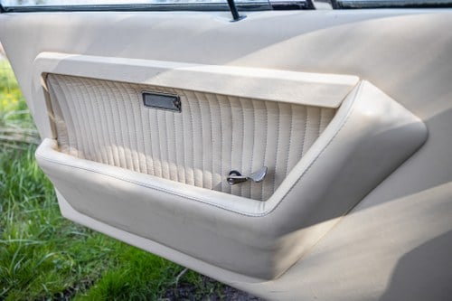 1976 Ferrari Dino 308 GT4 Te koop (foto 24 van 74)