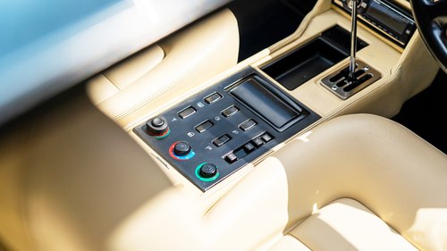 1993 Ferrari Mondial T In vendita (immagine 36 di 195)