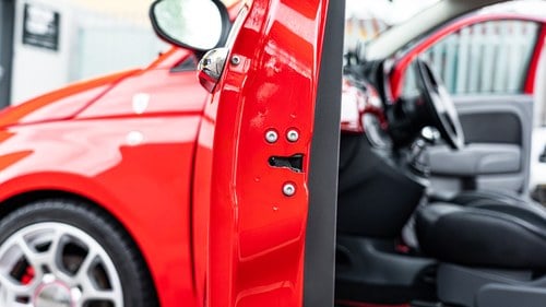 2008 Fiat 500 ‘Ferrari Dealer’ Edition En venta (imagen 18 de 75)