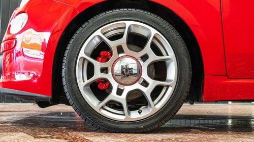 2008 Fiat 500 ‘Ferrari Dealer’ Edition En venta (imagen 12 de 75)