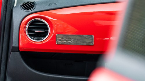 2008 Fiat 500 ‘Ferrari Dealer’ Edition En venta (imagen 36 de 75)