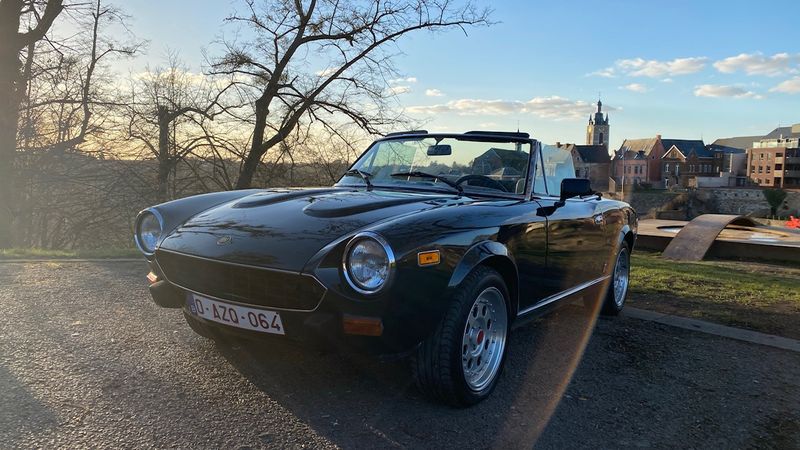 1981 Fiat 124 Spider 2000i For Sale (picture 1 of 17)