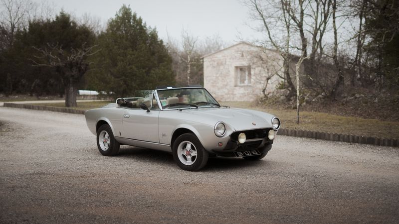 1982 Fiat 124 Spider For Sale (picture 1 of 132)