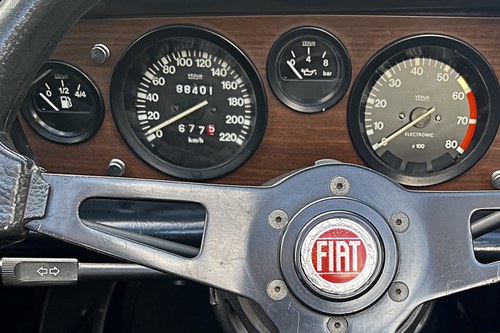 1986 Fiat Pininfarina 124 Spyder Europa zum Verkauf (Bild 20 von 45)