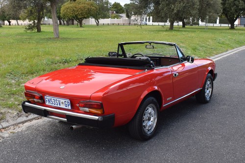 1986 Fiat Pininfarina 124 Spyder Europa zum Verkauf (Bild 4 von 45)
