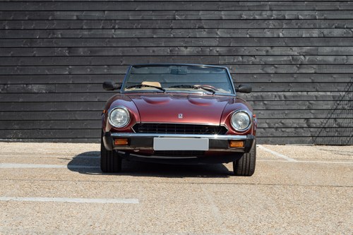 1985 Fiat Pininfarina Spider Europa Te koop (foto 3 van 81)