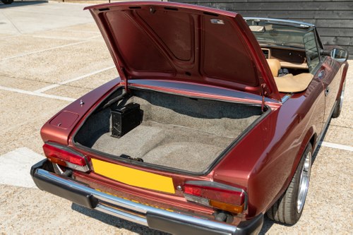 1985 Fiat Pininfarina Spider Europa Te koop (foto 43 van 81)