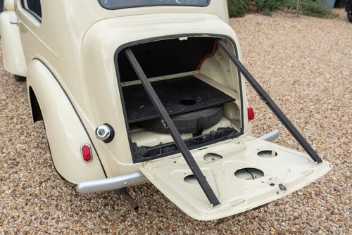 1952 Ford Anglia till salu (bild 69 av 133)