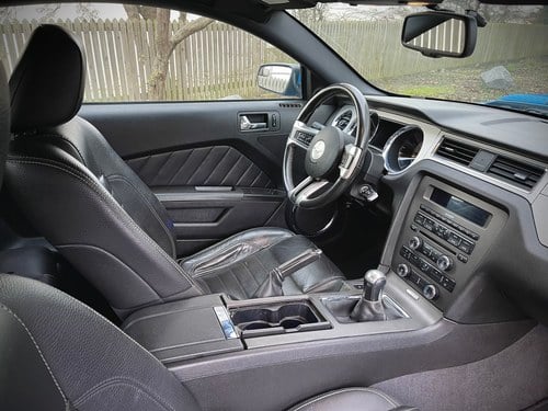 2010 Ford Mustang GT 5-litre V8 LHD zum Verkauf (Bild 43 von 144)