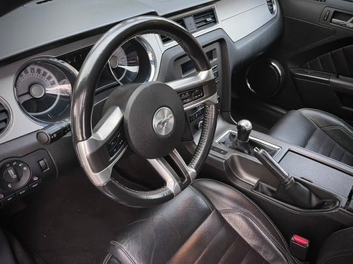 2010 Ford Mustang GT 5-litre V8 LHD zum Verkauf (Bild 58 von 144)