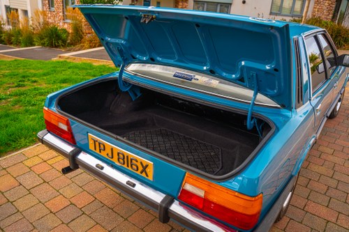 NO RESERVE - 1982 Ford Cortina GL MK V zum Verkauf (Bild 90 von 184)