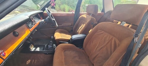 RESERVE LOWERED - 1977 Ford Cortina 2.0 Ghia In vendita (immagine 21 di 50)