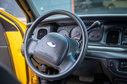 2003 Ford Crown Victoria New York Taxi For Sale (picture 29 of 119)