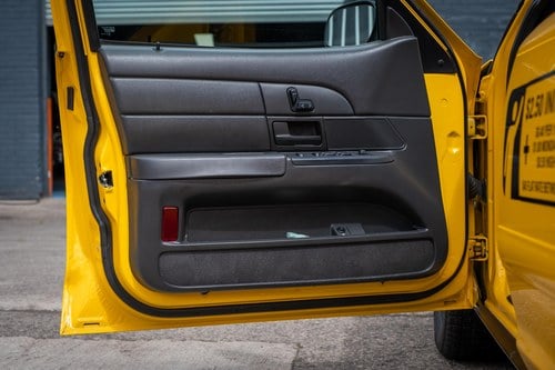 2003 Ford Crown Victoria New York Taxi For Sale (picture 22 of 119)