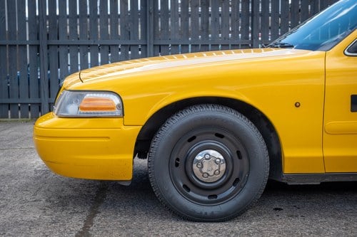 2003 Ford Crown Victoria New York Taxi For Sale (picture 14 of 119)