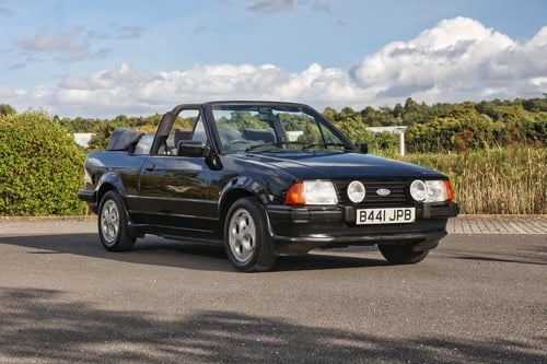 NO RESERVE - 1984 Ford Escort XR3i 1.6i Cabriolet Mk III In vendita (immagine 1 di 73)