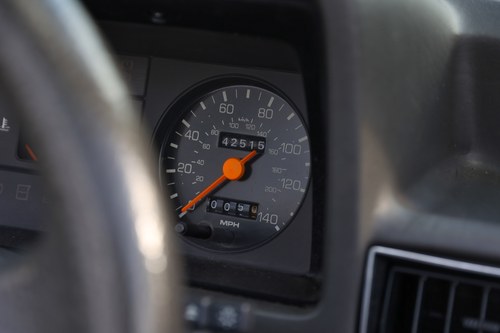 NO RESERVE - 1984 Ford Escort XR3i 1.6i Cabriolet Mk III In vendita (immagine 18 di 73)