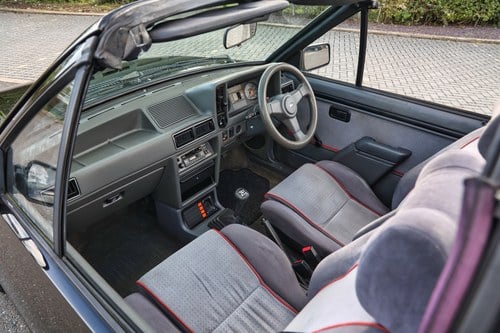 NO RESERVE - 1984 Ford Escort XR3i 1.6i Cabriolet Mk III In vendita (immagine 13 di 73)