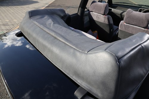 NO RESERVE - 1984 Ford Escort XR3i 1.6i Cabriolet Mk III In vendita (immagine 37 di 73)