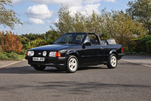 NO RESERVE - 1984 Ford Escort XR3i 1.6i Cabriolet Mk III In vendita (immagine 2 di 73)