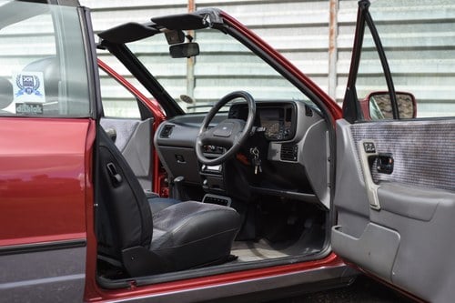 1990 Ford Escort XR3i Cabriolet In vendita (immagine 35 di 158)