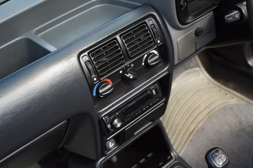 1990 Ford Escort XR3i Cabriolet In vendita (immagine 50 di 158)