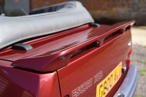1990 Ford Escort XR3i Cabriolet In vendita (immagine 109 di 158)