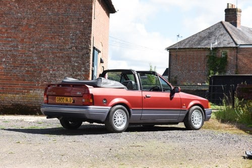 1990 Ford Escort XR3i Cabriolet In vendita (immagine 13 di 158)