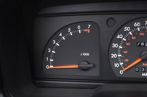 1990 Ford Escort XR3i Cabriolet In vendita (immagine 42 di 158)