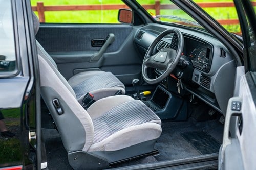 1989 Ford Escort XR3i In vendita (immagine 17 di 141)
