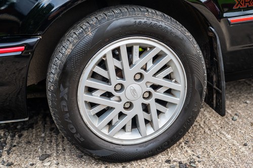 1989 Ford Escort XR3i In vendita (immagine 14 di 141)