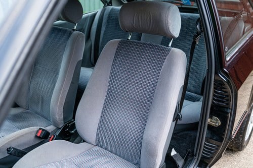 1989 Ford Escort XR3i In vendita (immagine 27 di 141)