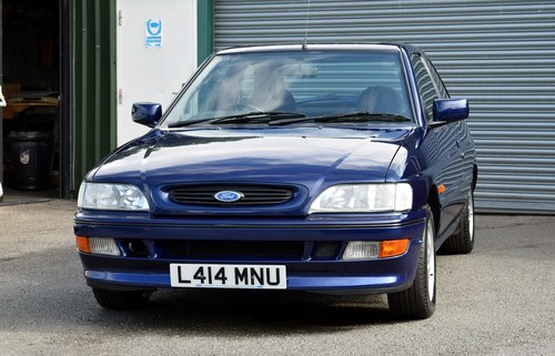 1993 Ford Escort XR3i till salu (bild 4 av 103)