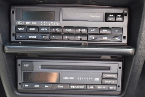 1993 Ford Escort XR3i till salu (bild 31 av 103)