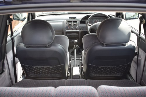 1993 Ford Escort XR3i till salu (bild 55 av 103)