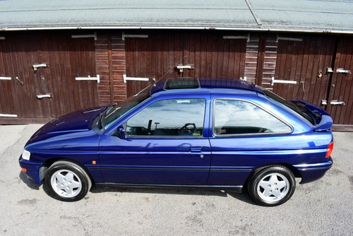 1993 Ford Escort XR3i till salu (bild 7 av 103)