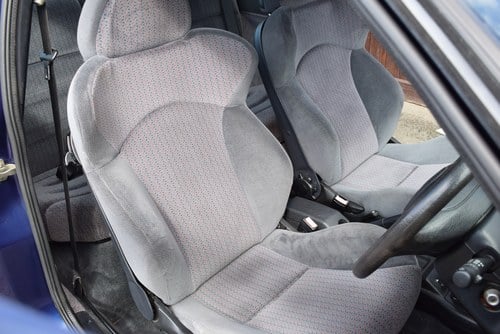 1993 Ford Escort XR3i till salu (bild 26 av 103)