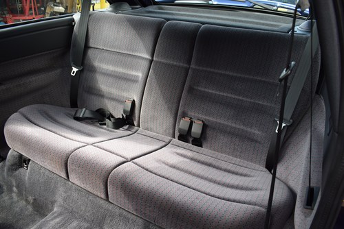 1993 Ford Escort XR3i till salu (bild 44 av 103)