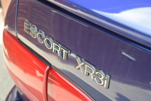 1993 Ford Escort XR3i till salu (bild 57 av 103)
