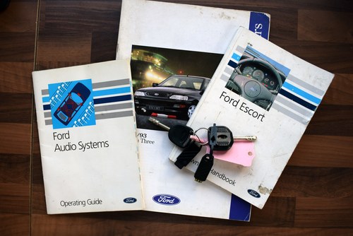 1993 Ford Escort XR3i till salu (bild 103 av 103)