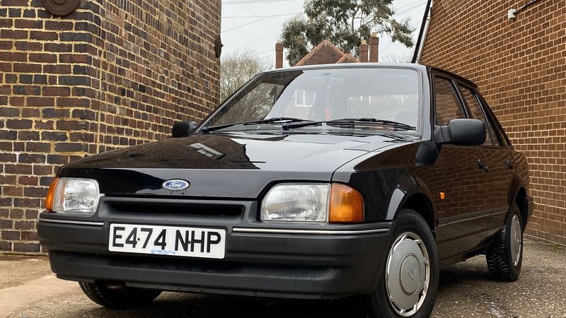 1988 Ford Escort 1.3 L 5-door (Mk4) For Sale (picture 1 of 124)