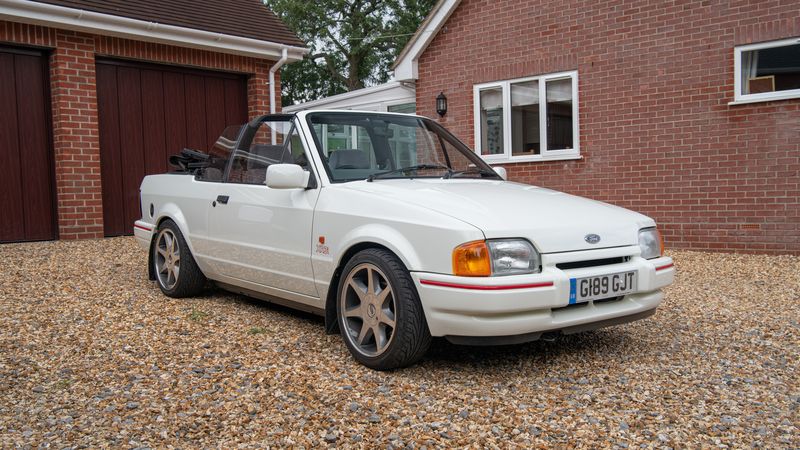 1989 Ford Escort XR3i convertible For Sale (picture 1 of 133)