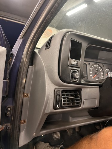 1990 Ford Escort 1.6i Cabriolet Special Edition For Sale (picture 66 of 131)