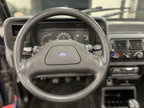 1990 Ford Escort 1.6i Cabriolet Special Edition For Sale (picture 46 of 131)