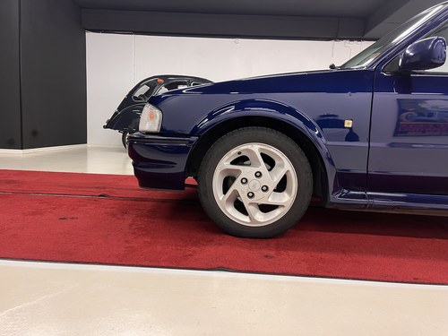 1990 Ford Escort 1.6i Cabriolet Special Edition For Sale (picture 27 of 131)