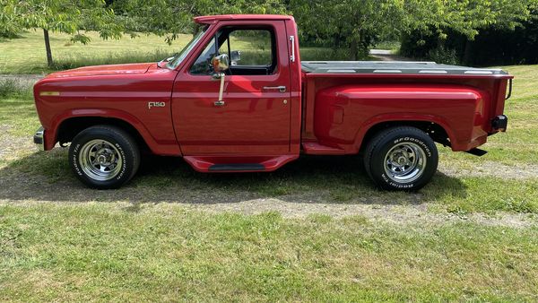 1985 Ford F-150 V8 XL LHD For Sale (picture :index of 14)