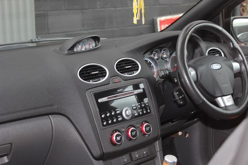 2005 Ford Focus ST-2 Te koop (foto 51 van 161)