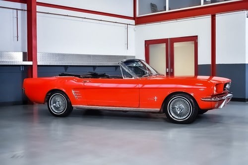 1966 Ford Mustang Convertible In vendita (immagine 7 di 81)